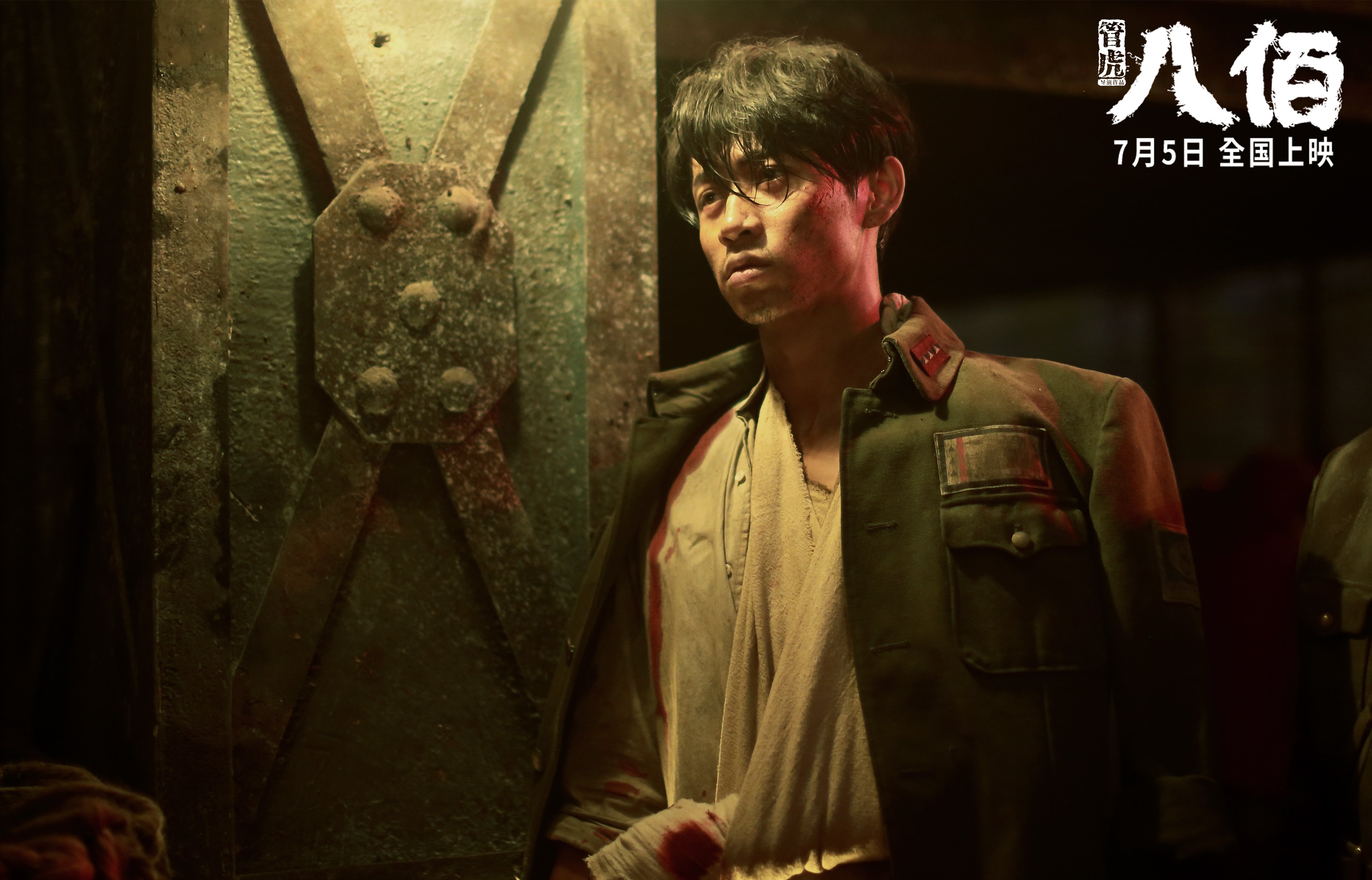 九游app下载中心-_青年街头表演：运动与艺术的交融_，运动街头风格